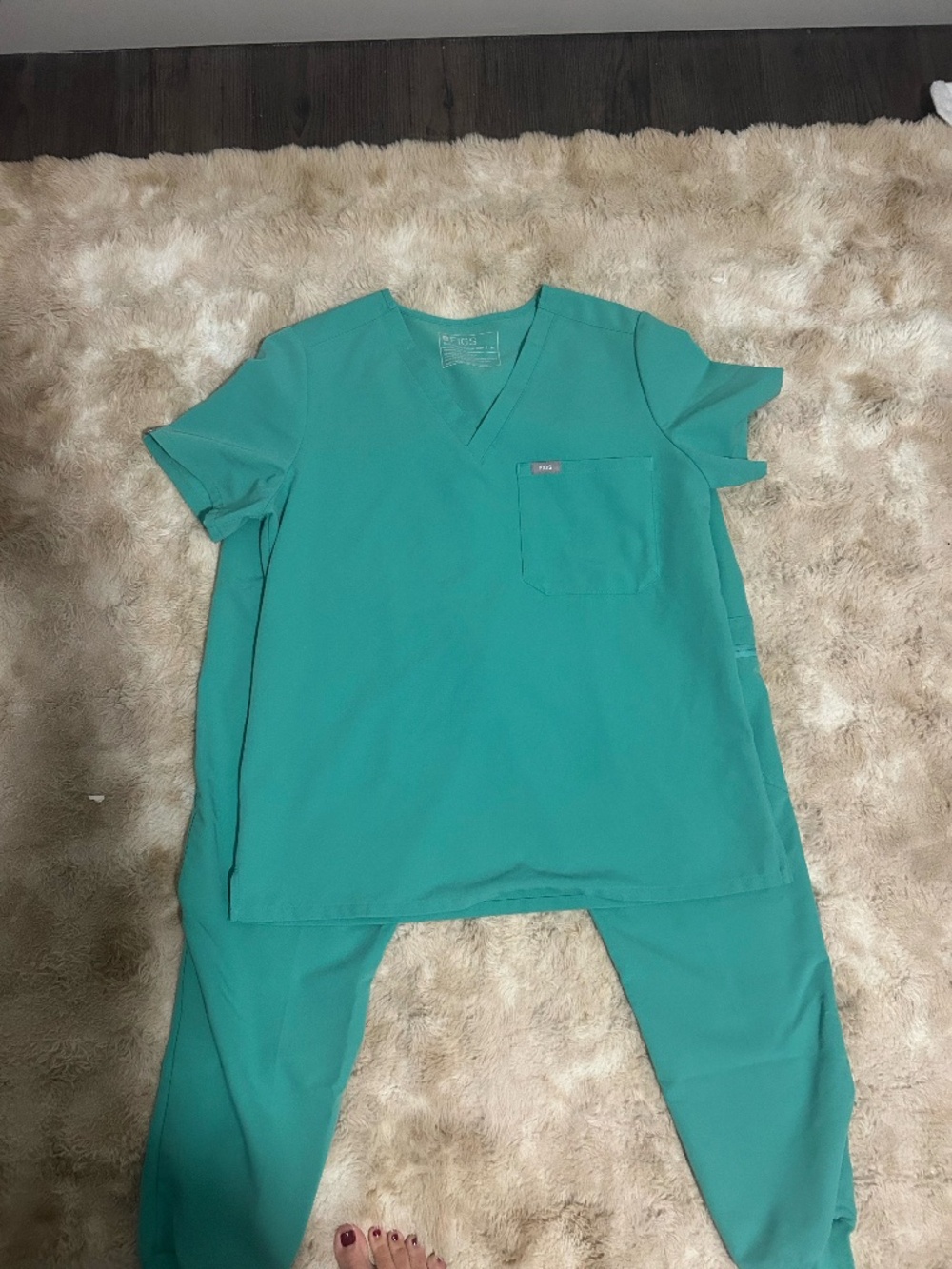 FIGS Surgical Green joggers and top
